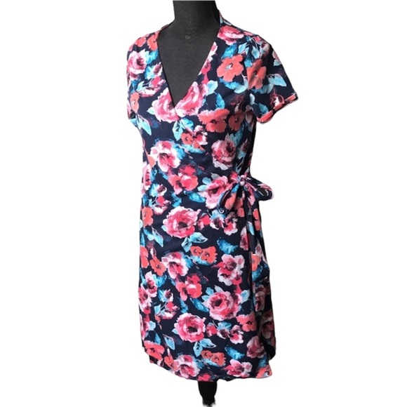 Hello MIZ Dresses & Skirts - Hello Miz Maternity floral wrap dress